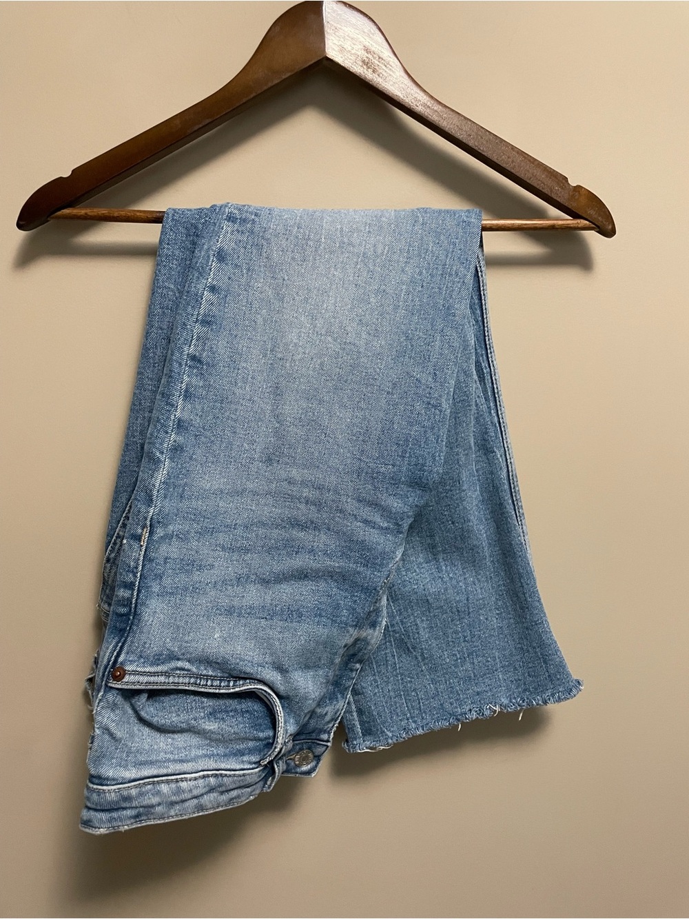 Zara Light Blue Straight-Leg Cropped Jeans Women’s Size 8